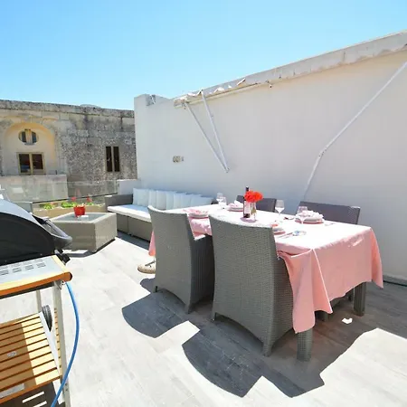 400 Years House Of Character A Beauty Of Art Casa de Férias Naxxar